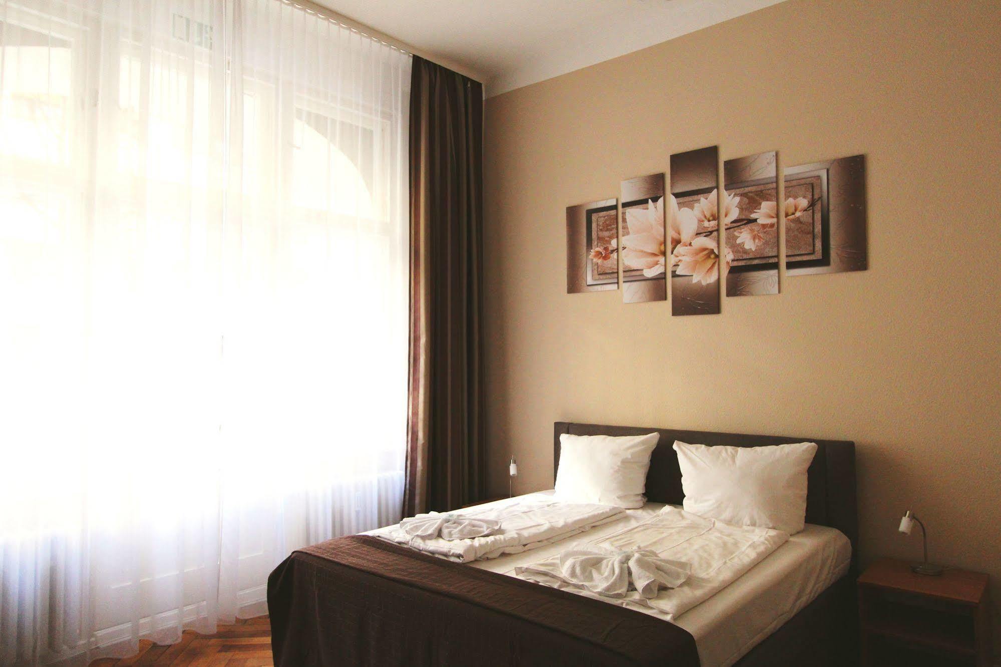 Hotel Elegia Am Kurfuerstendamm Берлин Екстериор снимка