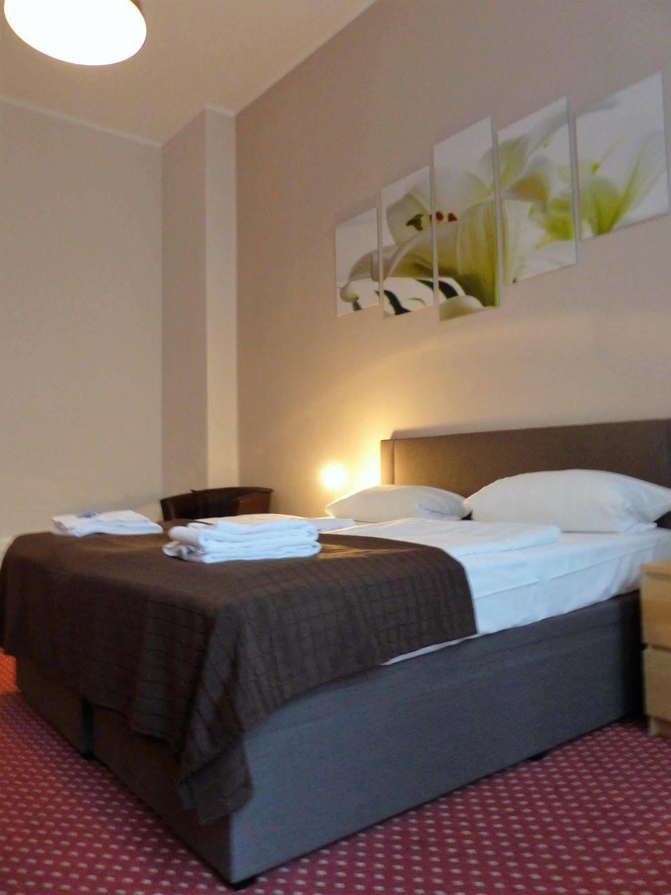 Hotel Elegia Am Kurfuerstendamm Берлин Екстериор снимка