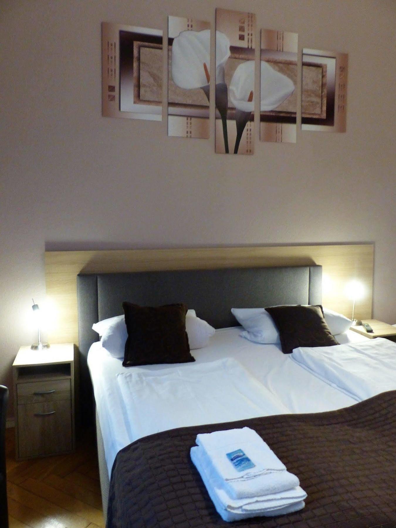 Hotel Elegia Am Kurfuerstendamm Берлин Екстериор снимка